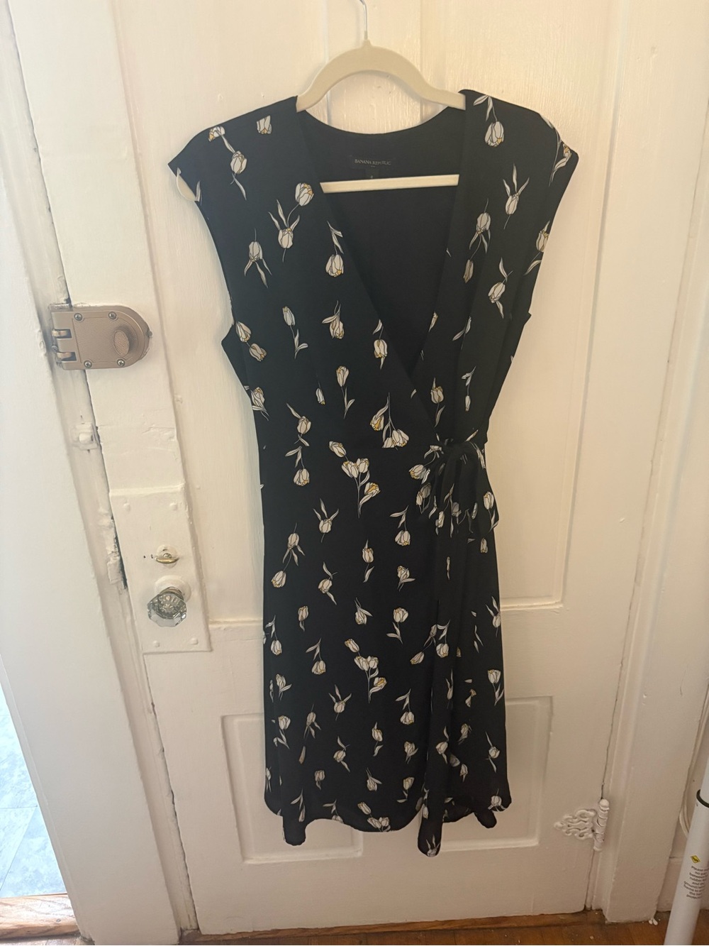 Banana Republic Black Floral Tie-Waist Midi Dress